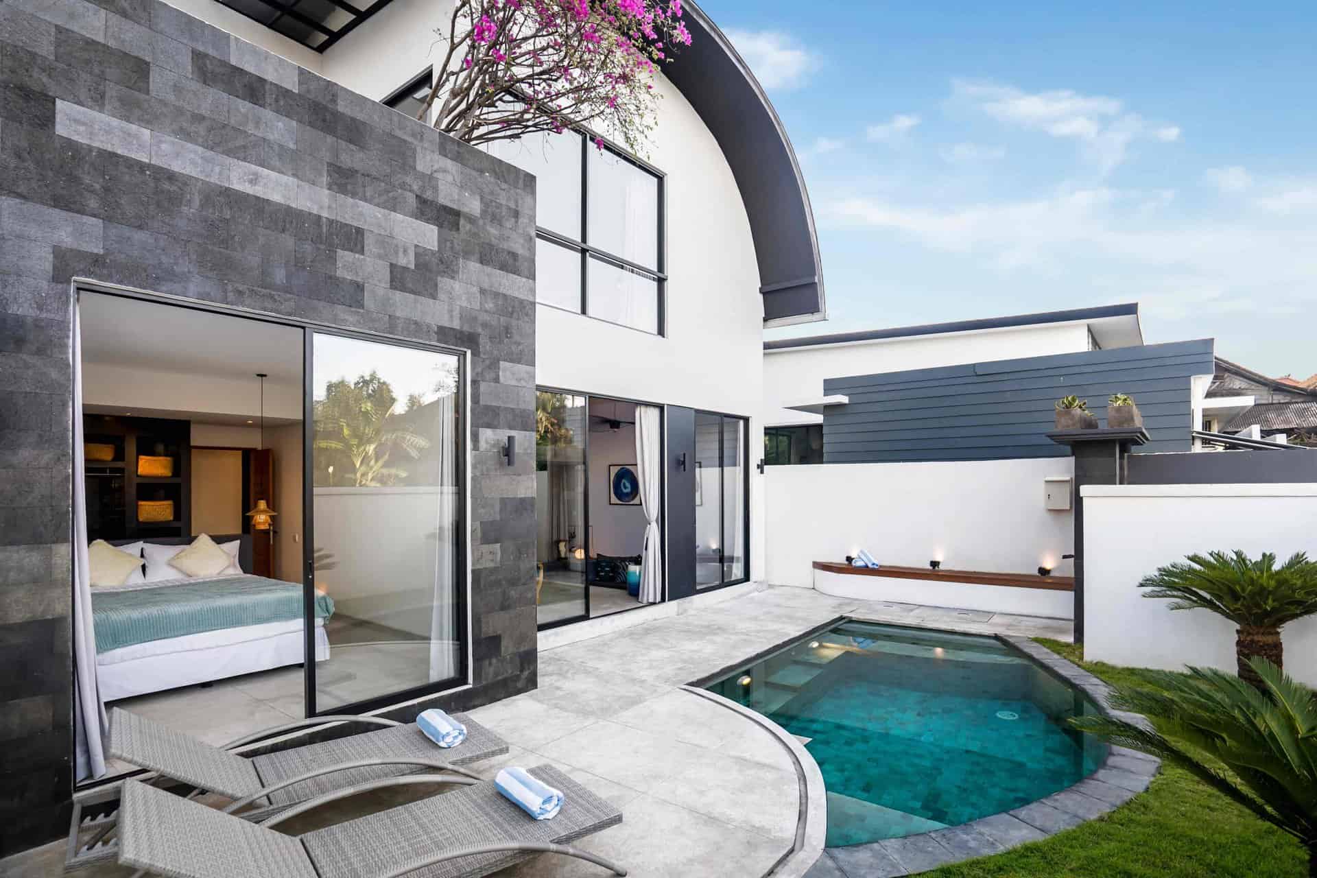 MODERN 2,5 BEDROOM VILLA FOR SALE LEASEHOLD IN PERERENAN BE-1952 